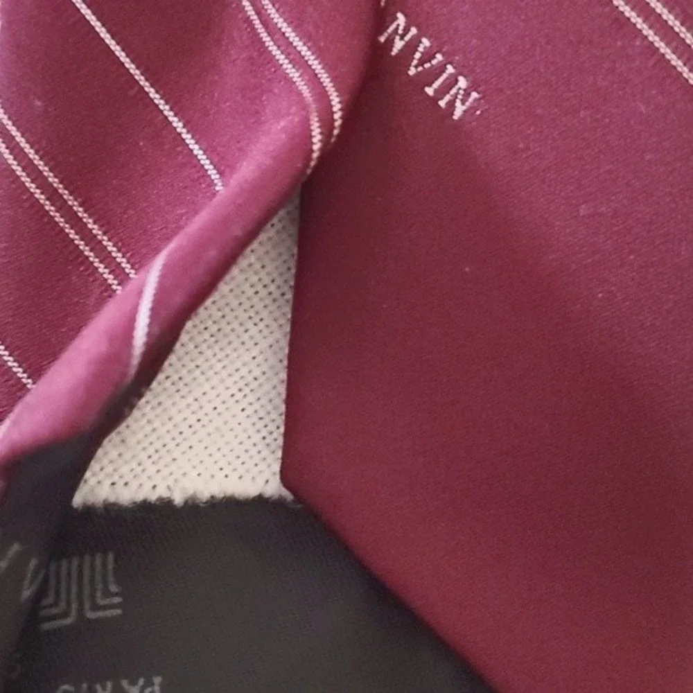 EUC Lanvin Paris Mens Neck Tie Lined Diagonal Stripes Logo Dark Red Maroon Suit